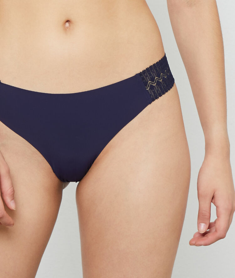 Cheeky microfibre et dentelle marine.