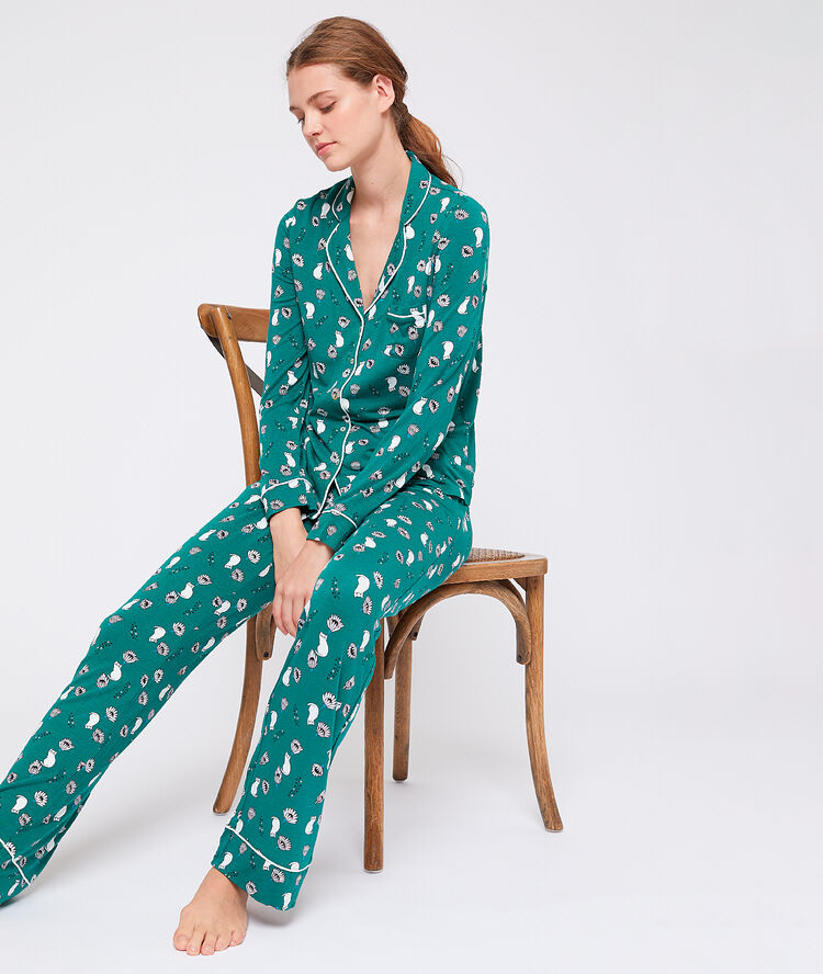 Chemise de pyjama en viscose éco-responsable vert.