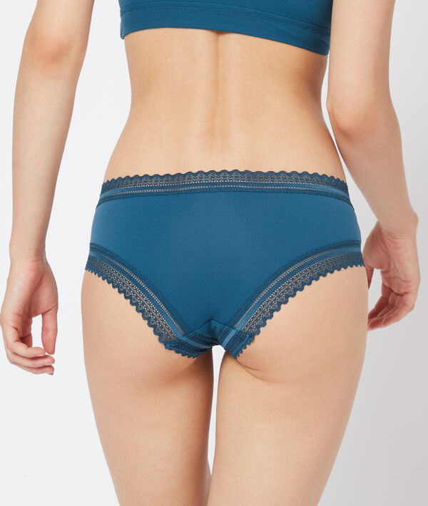 Shorty en microfibre, bords dentelle Shorty en microfibre, bords dentelle