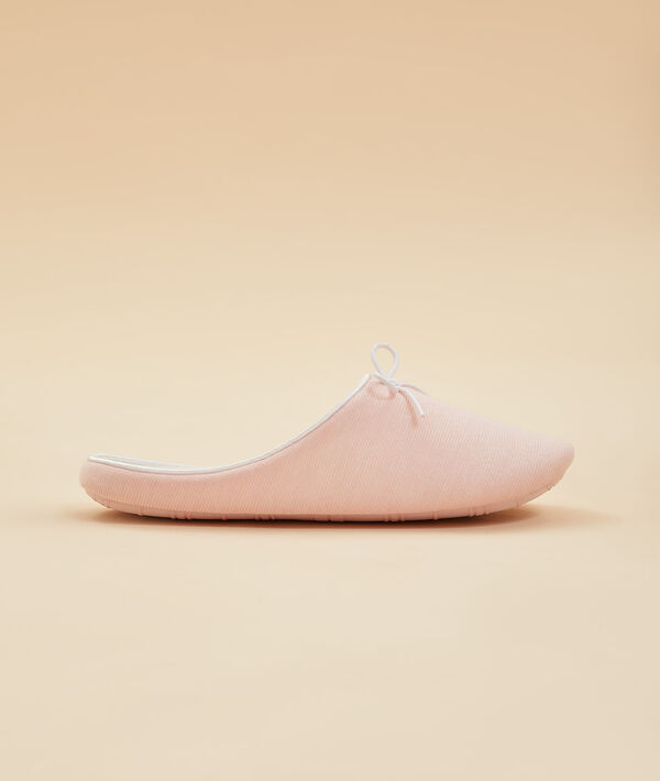 Chaussons mules Chaussons mules;${refinementColor}