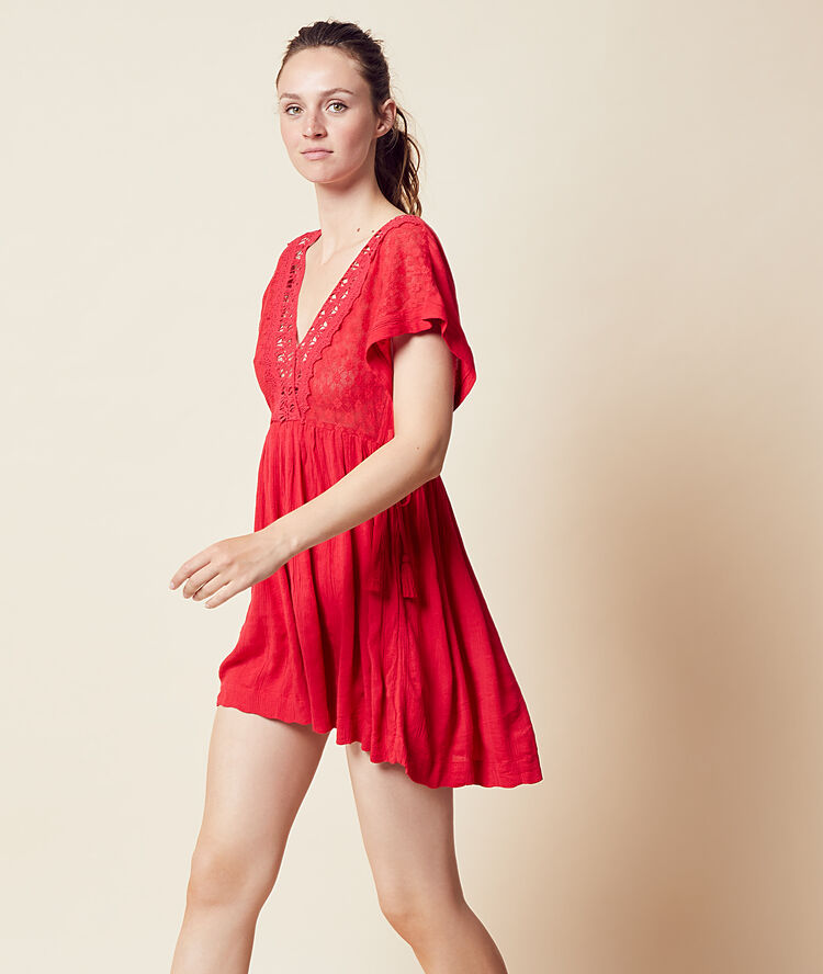 Tunique de plage rouge.
