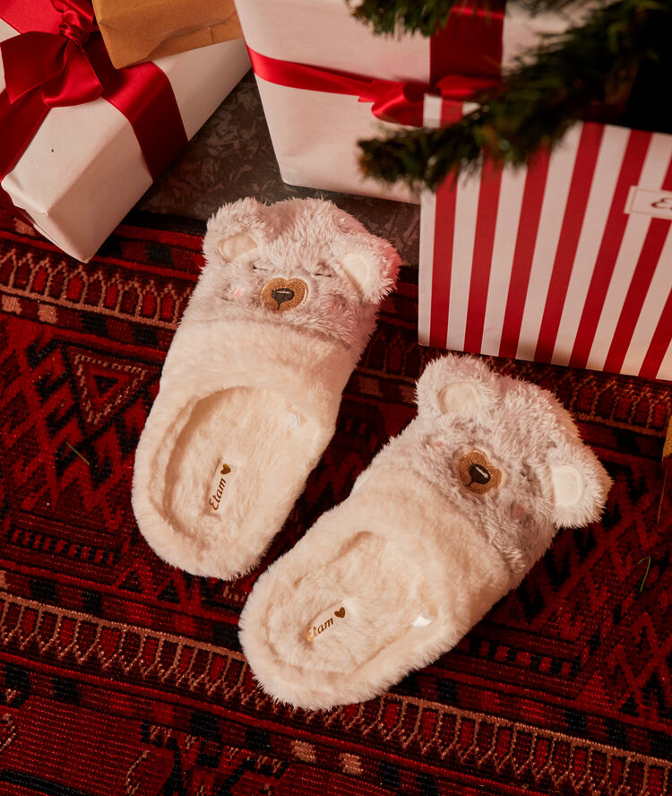 Chaussons nounours fourrés ecru.