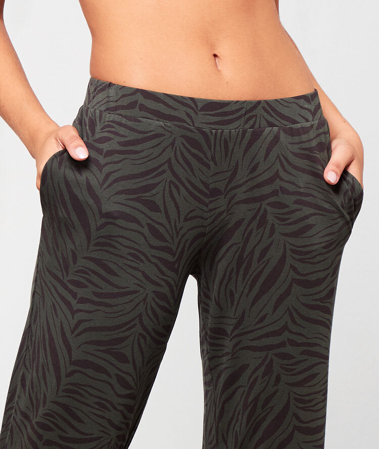 Pantalon imprimé kaki.