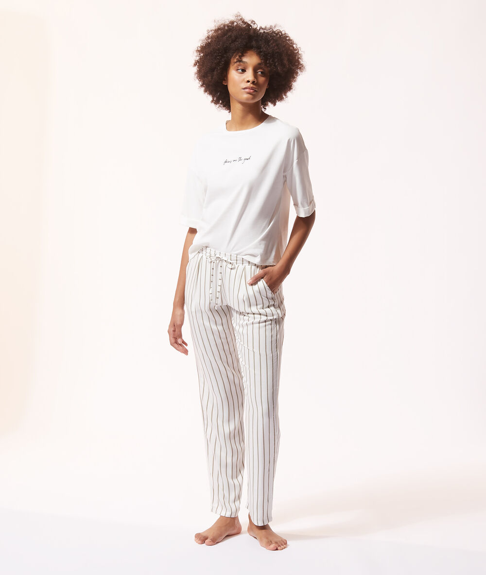 Pantalon de pyjama rayé ecru.
