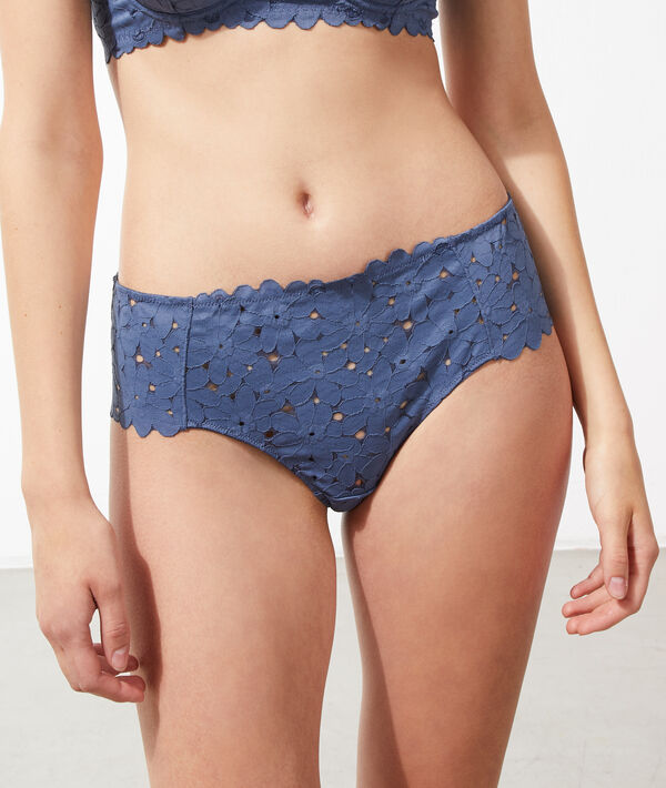 Shorty en dentelle Shorty en dentelle;${refinementColor}