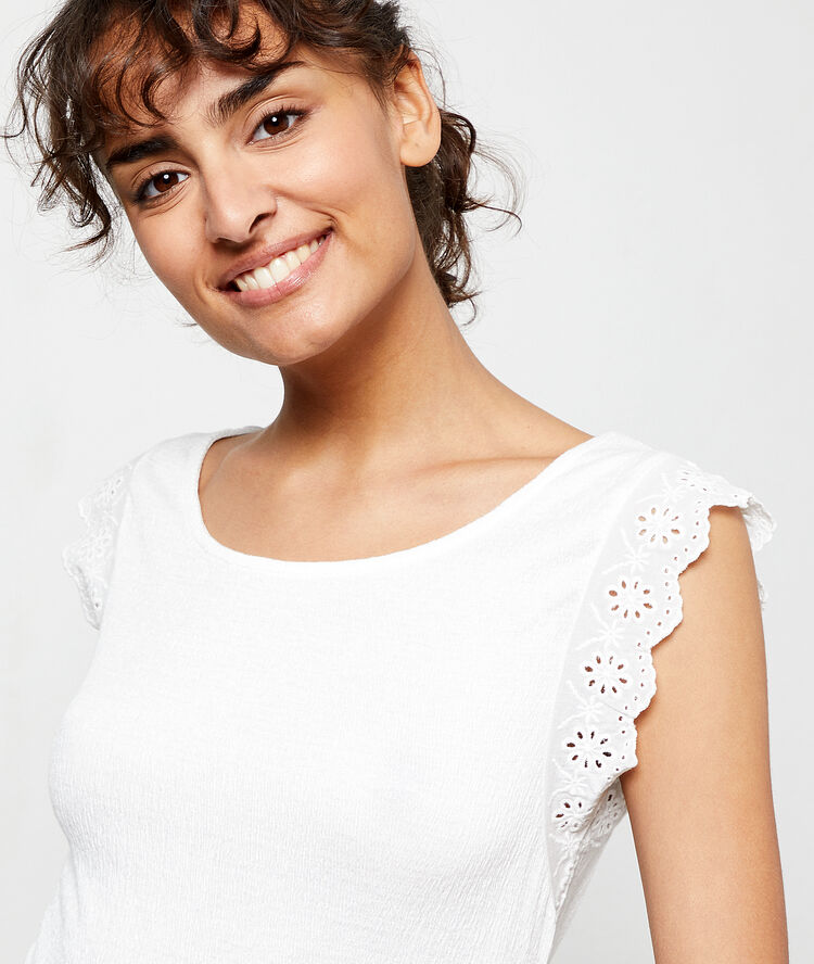 Nuisette manches dentelle ecru.