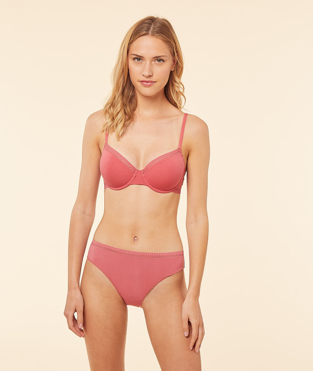 Soutien-gorge classique à coques fines en coton bio rose.