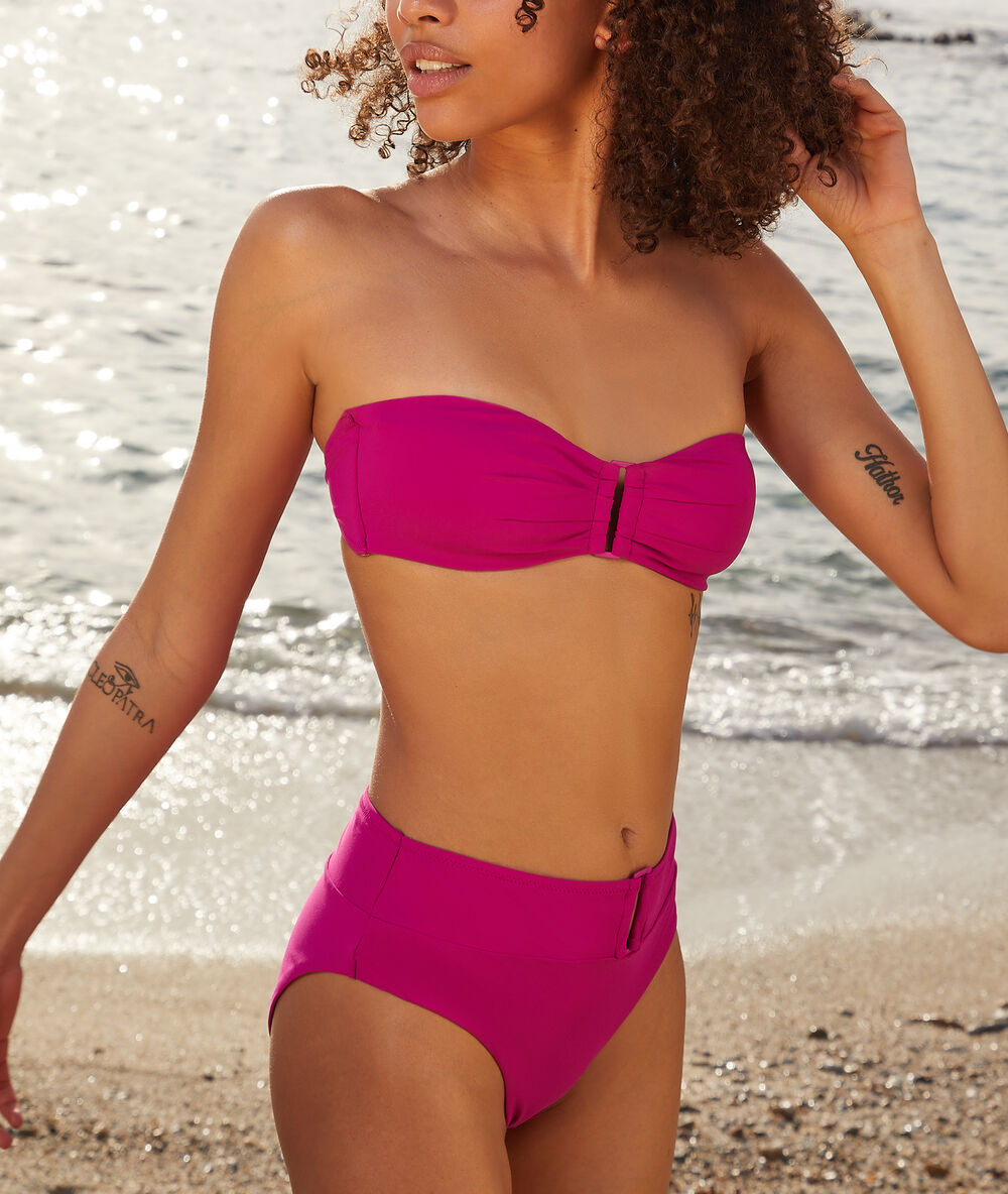 Bandeau à boucle sans armatures maillot de bain fushia.