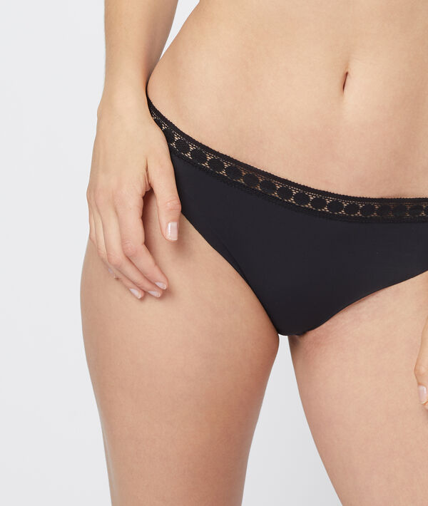 Slip en microfibre et dentelle noir.