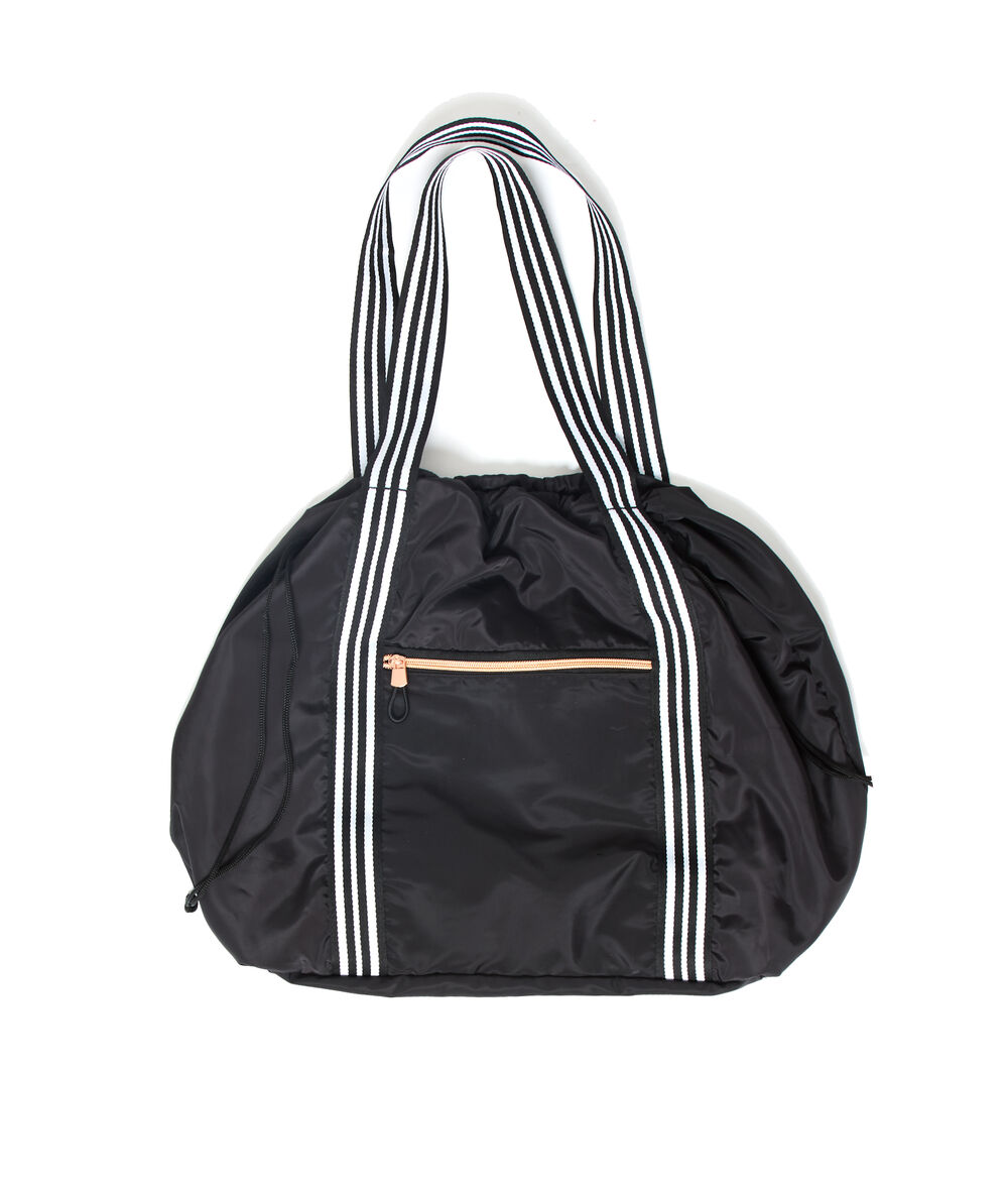 Sac de sport à grandes anses noir.