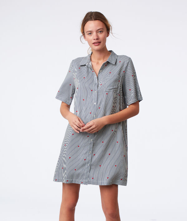 Chemise de nuit rayée à motifs cœur Chemise de nuit rayée à motifs cœur