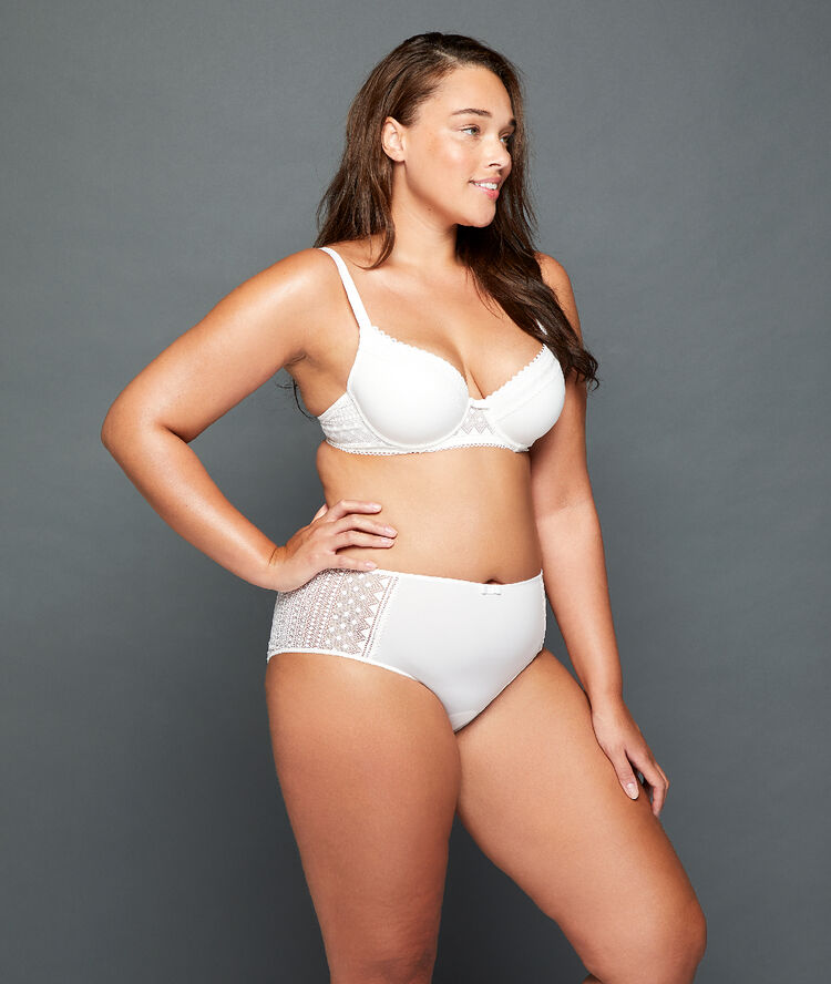 Soutien-gorge n°4 - coques fines dentelle et microfibre ecru.