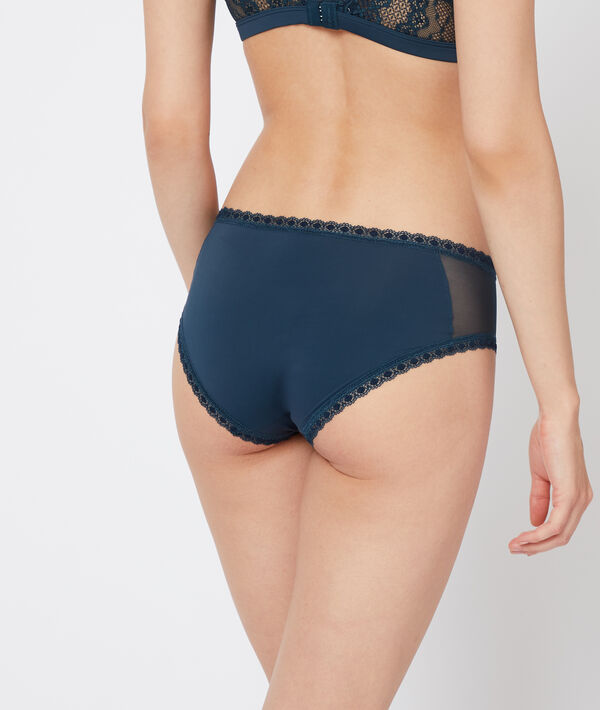 Shorty dentelle et microfibre bleu.
