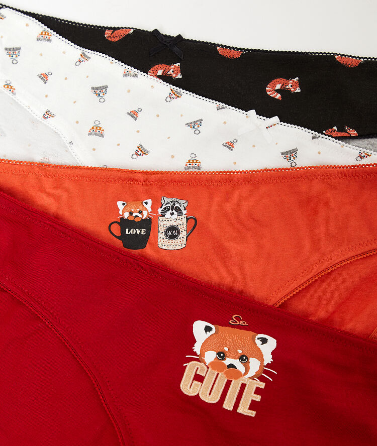Lot de 4 culottes en coton rouge.