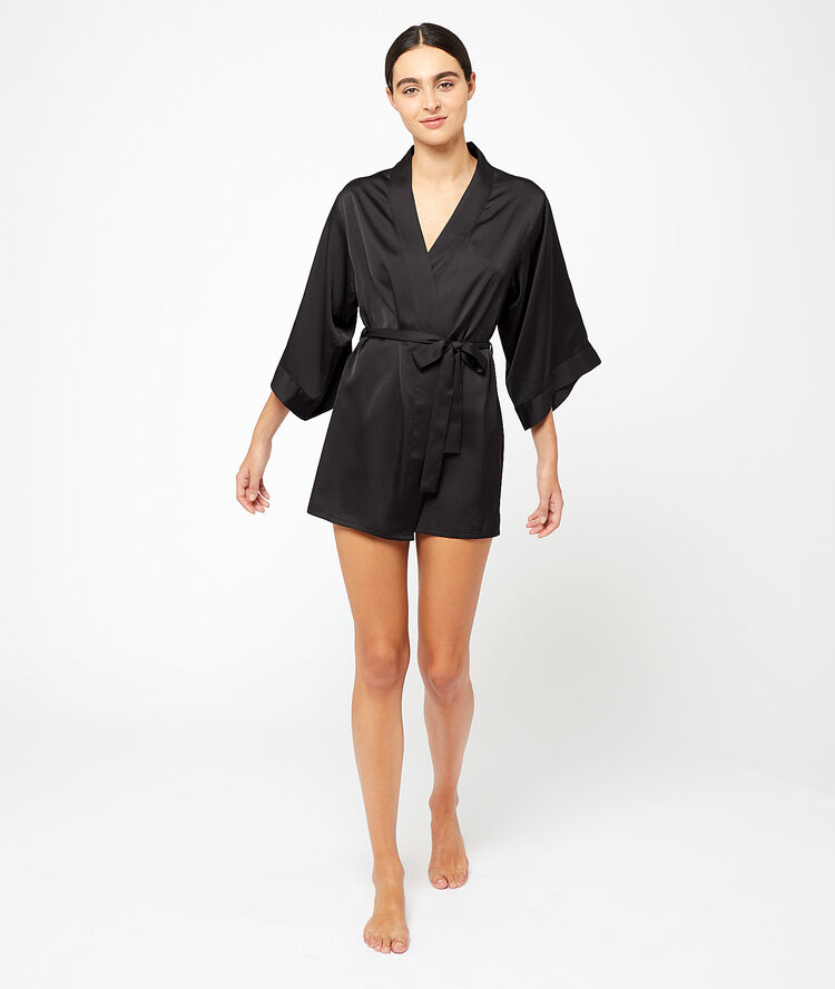 Kimono tigre brodé au dos noir.