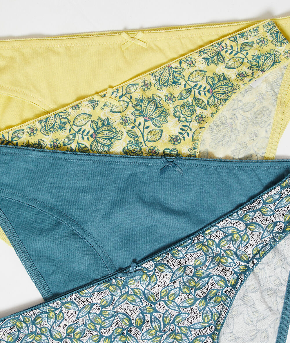 Lot de 4 culottes anis.