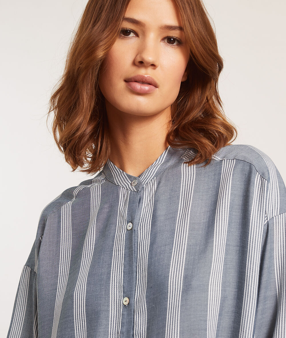 Chemise de pyjama manches 3/4 marine.