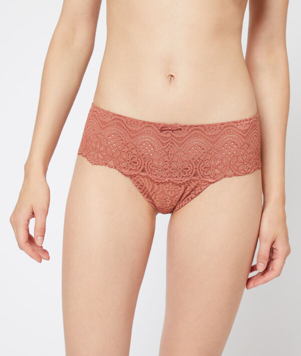 Tanga en dentelle florale Tanga en dentelle florale
