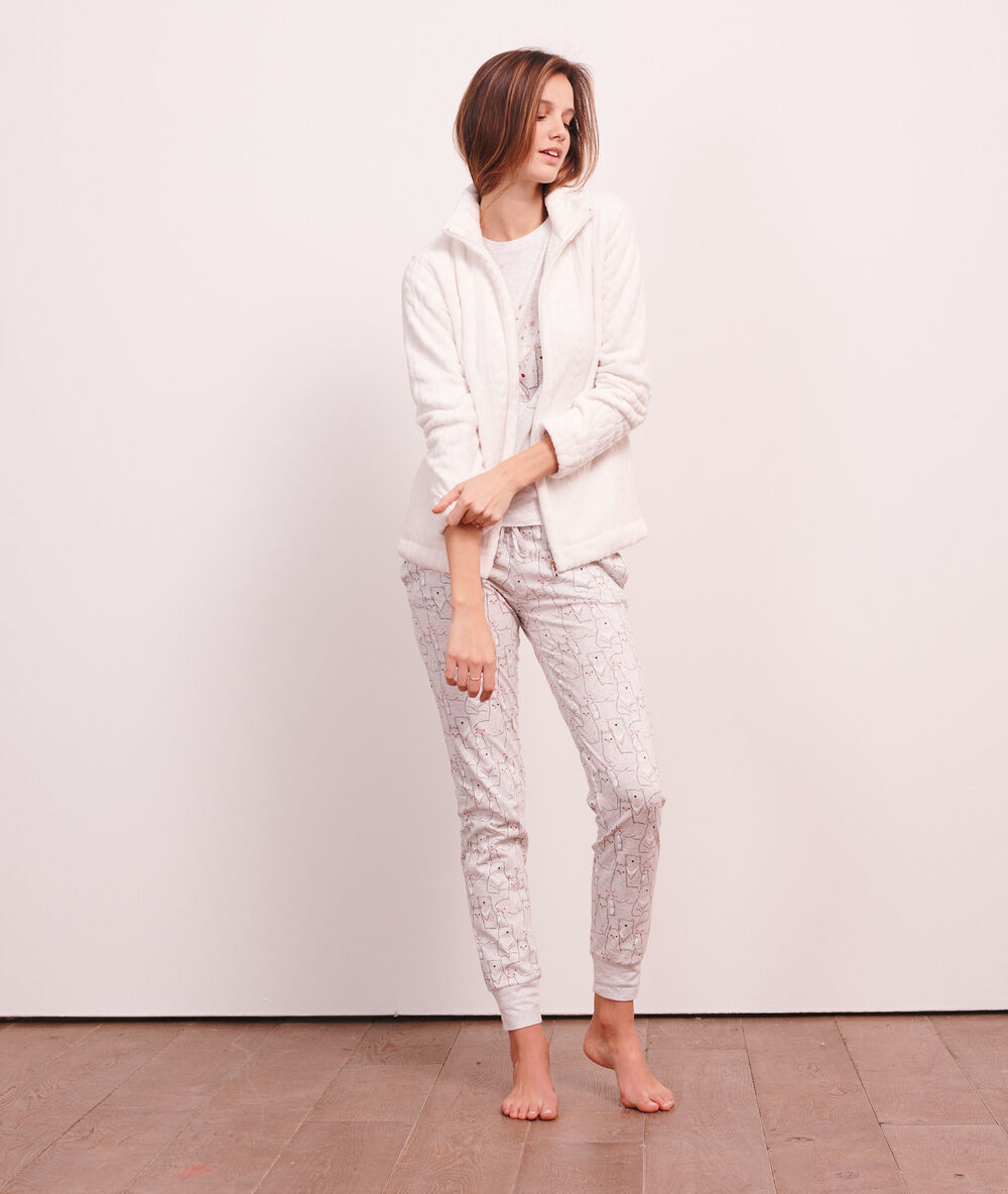 Pyjama 3 pièces imprimé, veste polaire ecru.