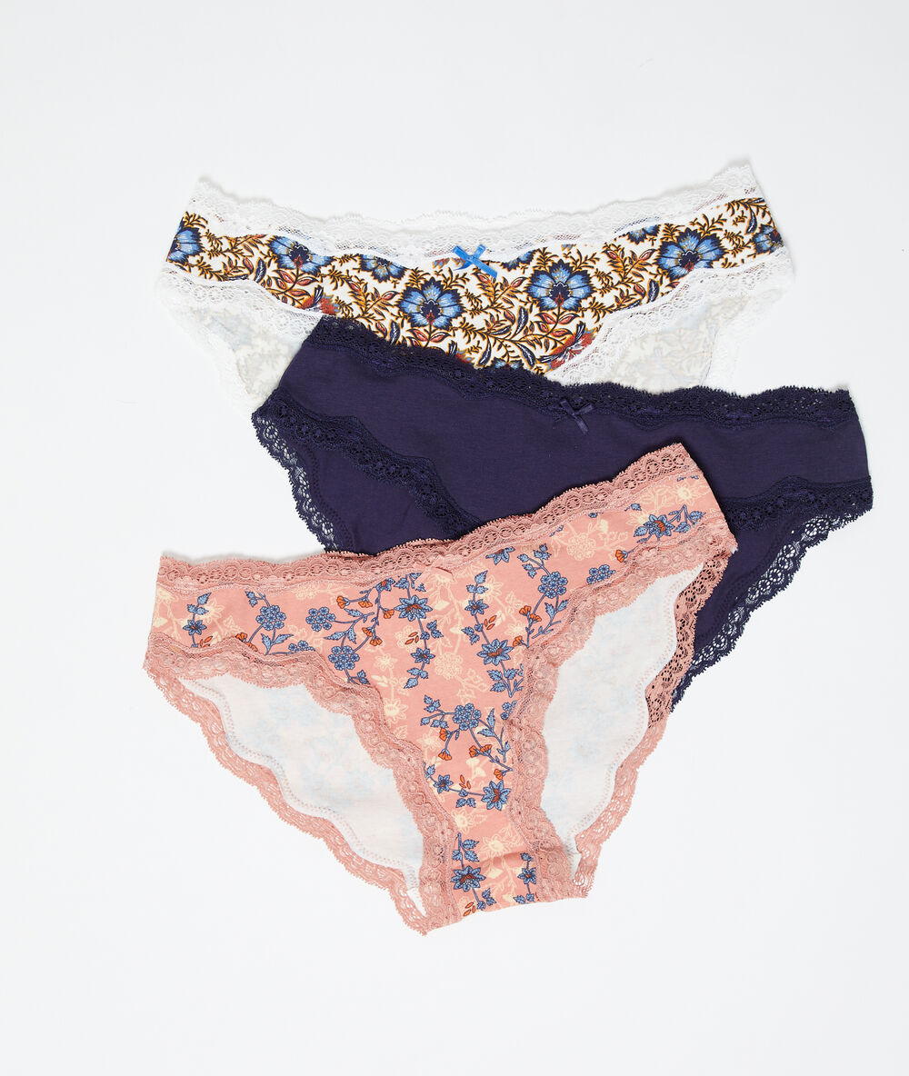 Lot de 3 culottes bleu.