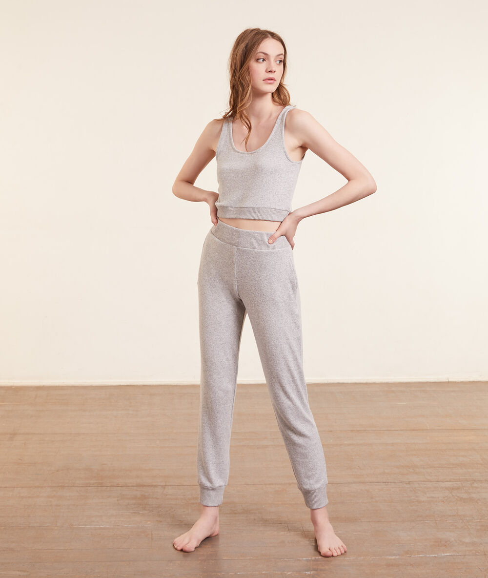 Crop top gris.