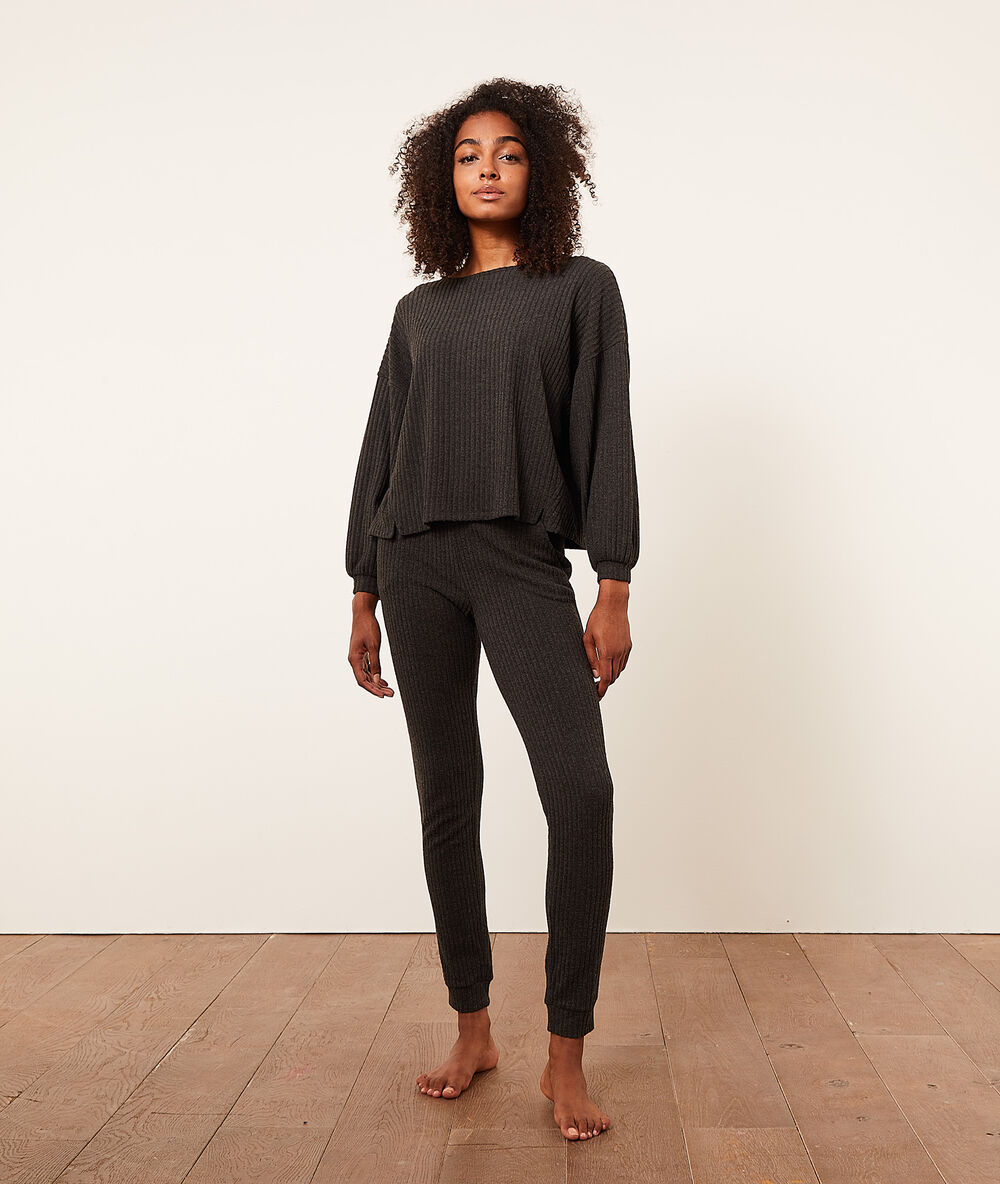 Pantalon jogger côtelé anthracite.