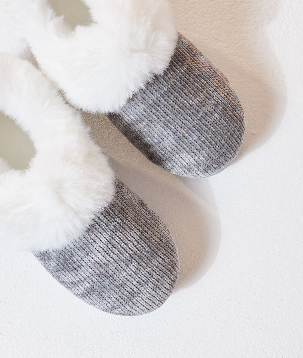Chaussons mules effet fourrure anthracite.