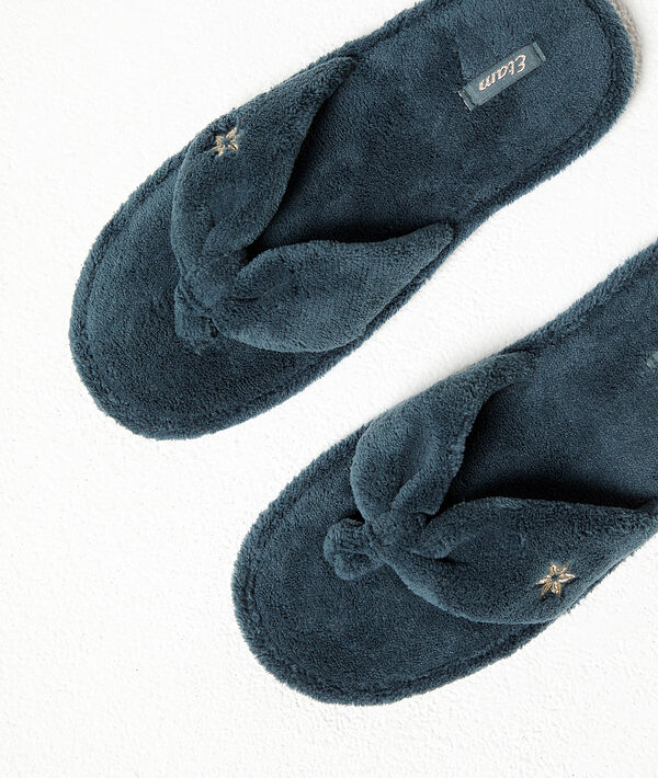Tongs Tongs;${refinementColor}