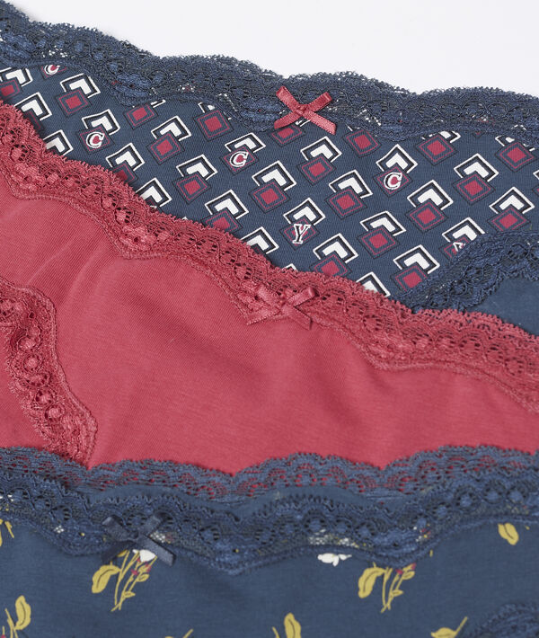 Lot de 3 culottes en coton bordeaux grenat.