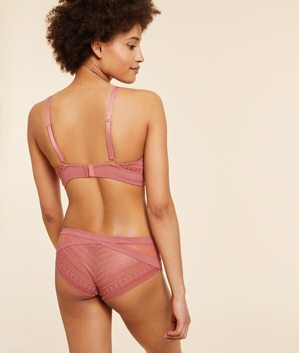 Triangle sans armatures en dentelle Triangle sans armatures en dentelle;${refinementColor}