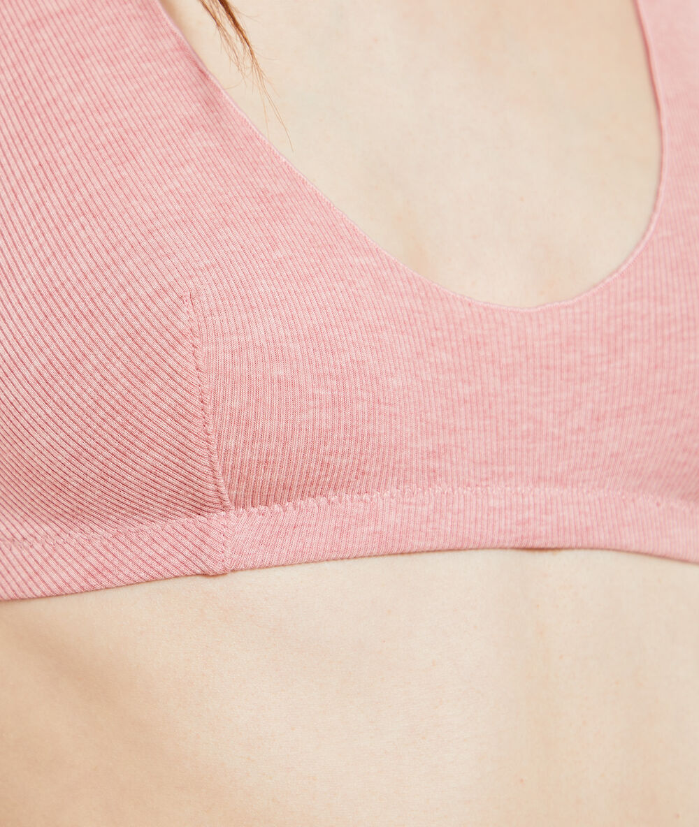 Brassière sans armatures côtelée, teinture végétale rose.