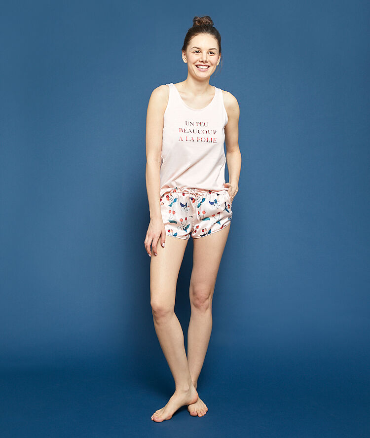 Short satiné imprimé cerises rose.