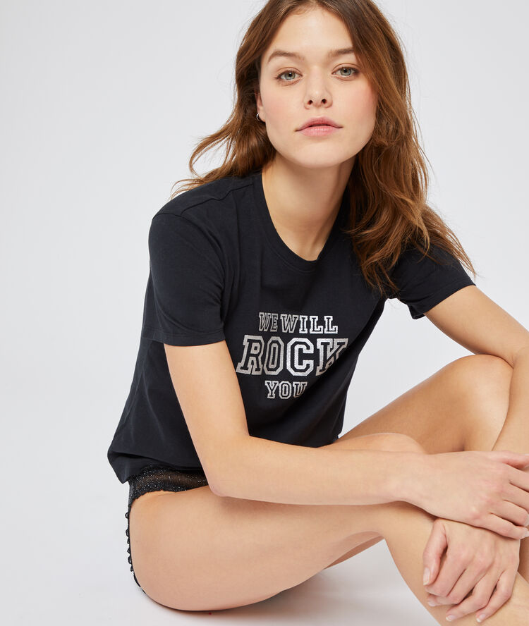 Coffret t-shirt et culotte noir.
