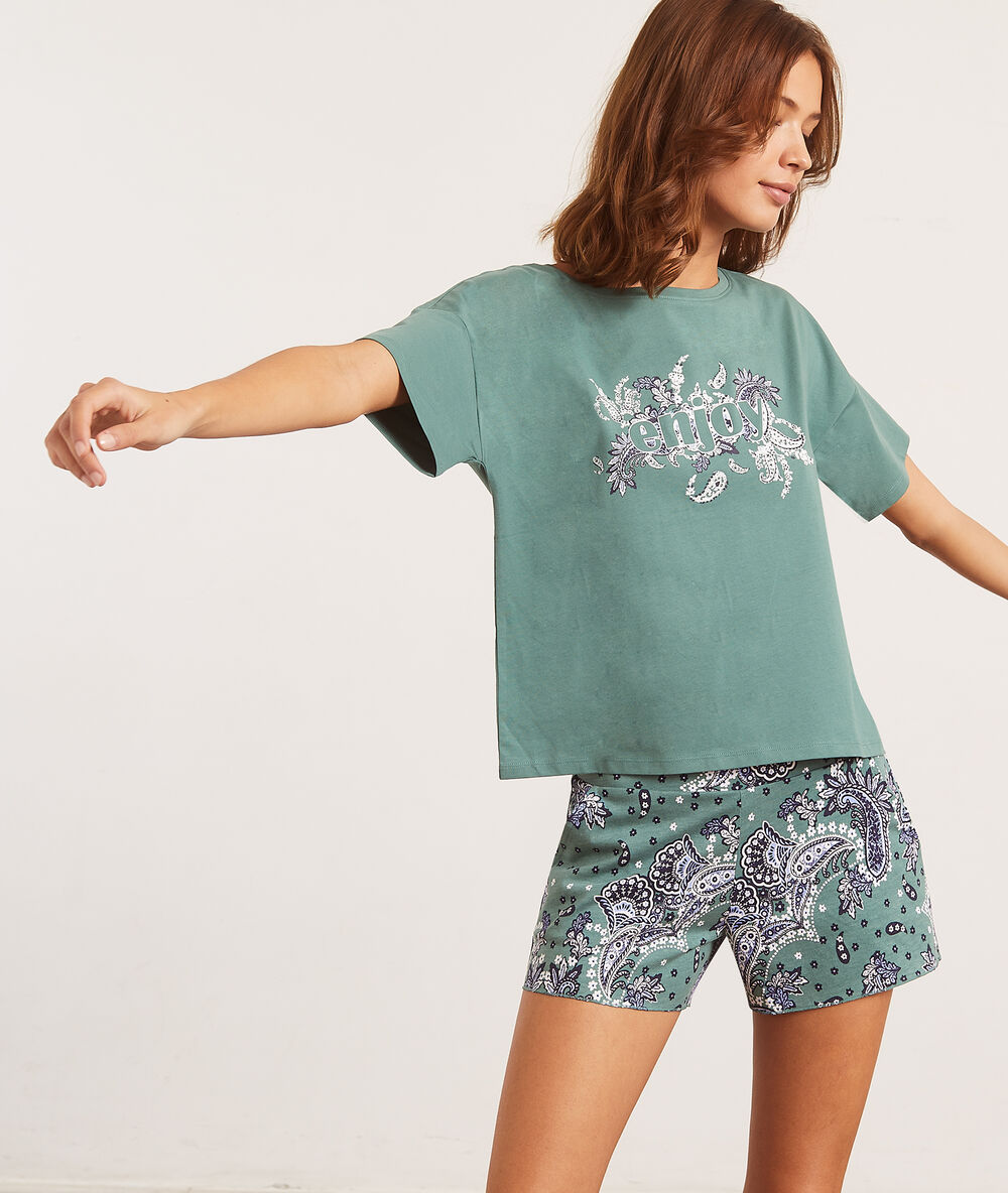 Short de pyjama imprimé bandana vert.