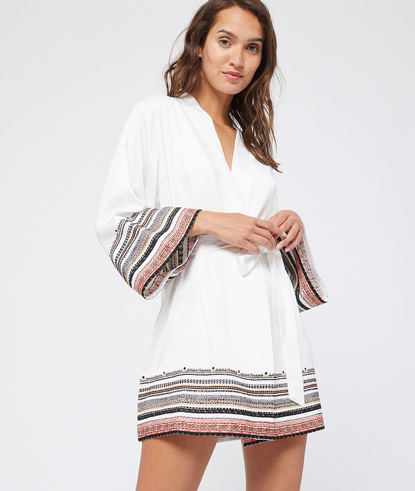 Kimono satiné imprimé ethnique ecru.