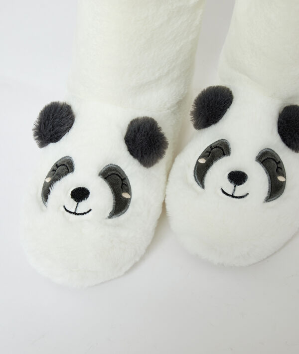 Chaussons bottines panda fourrées Chaussons bottines panda fourrées;${refinementColor}