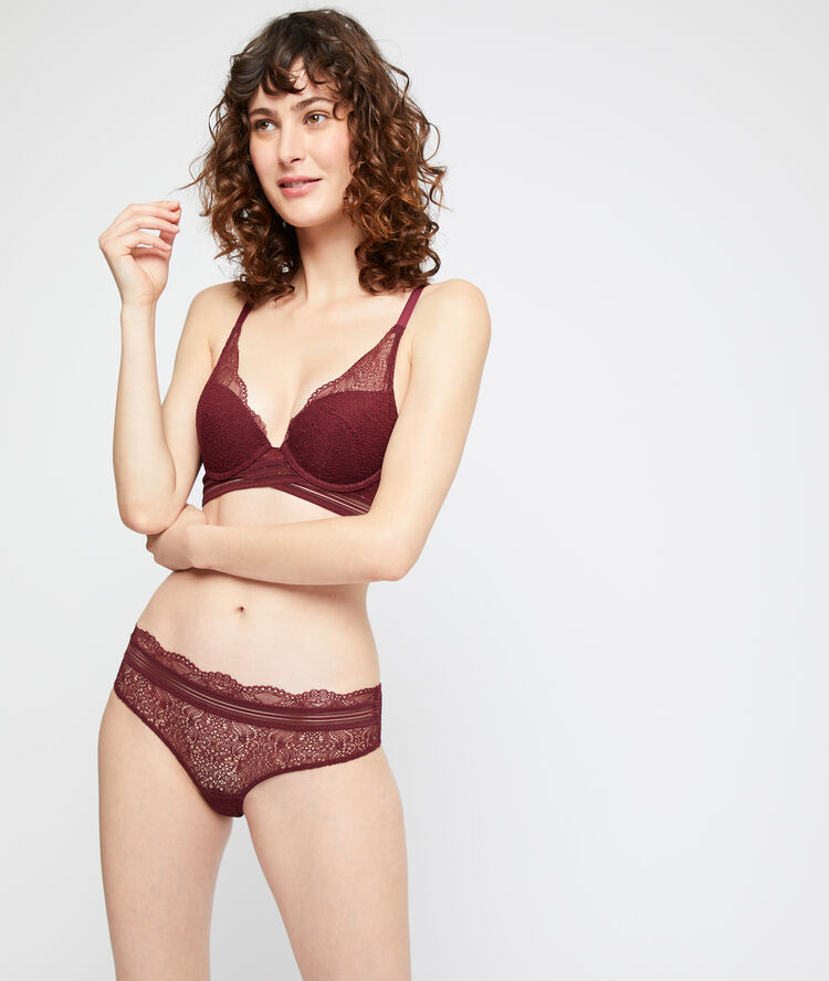 Shorty en dentelle prune.