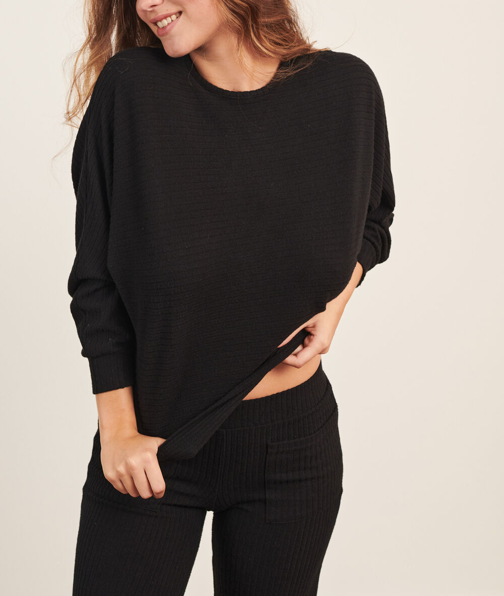 Top côtelé loungewear noir.