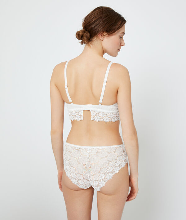 Shorty en dentelle Shorty en dentelle;${refinementColor}