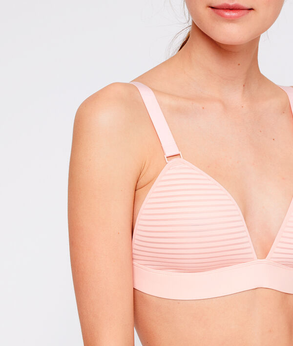 Triangle sans armatures rose poudre.