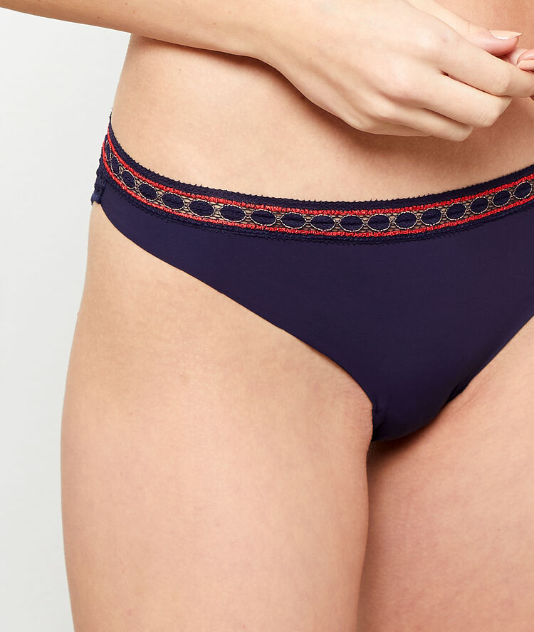 Slip en microfibre et dentelle marine.