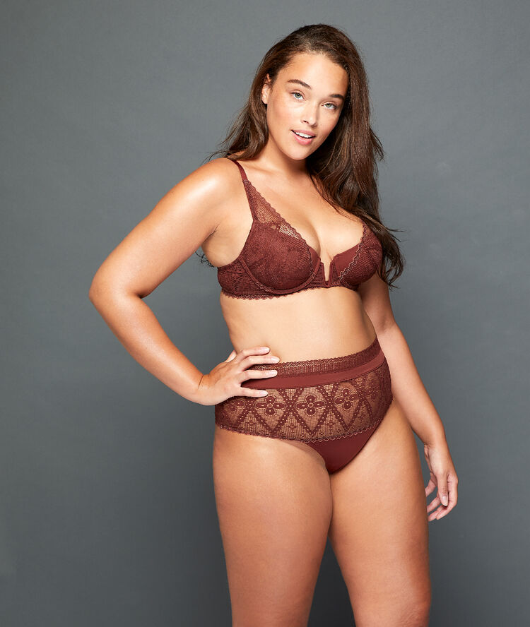 Soutien-gorge n°6 - triangle naturel en dentelle marron.