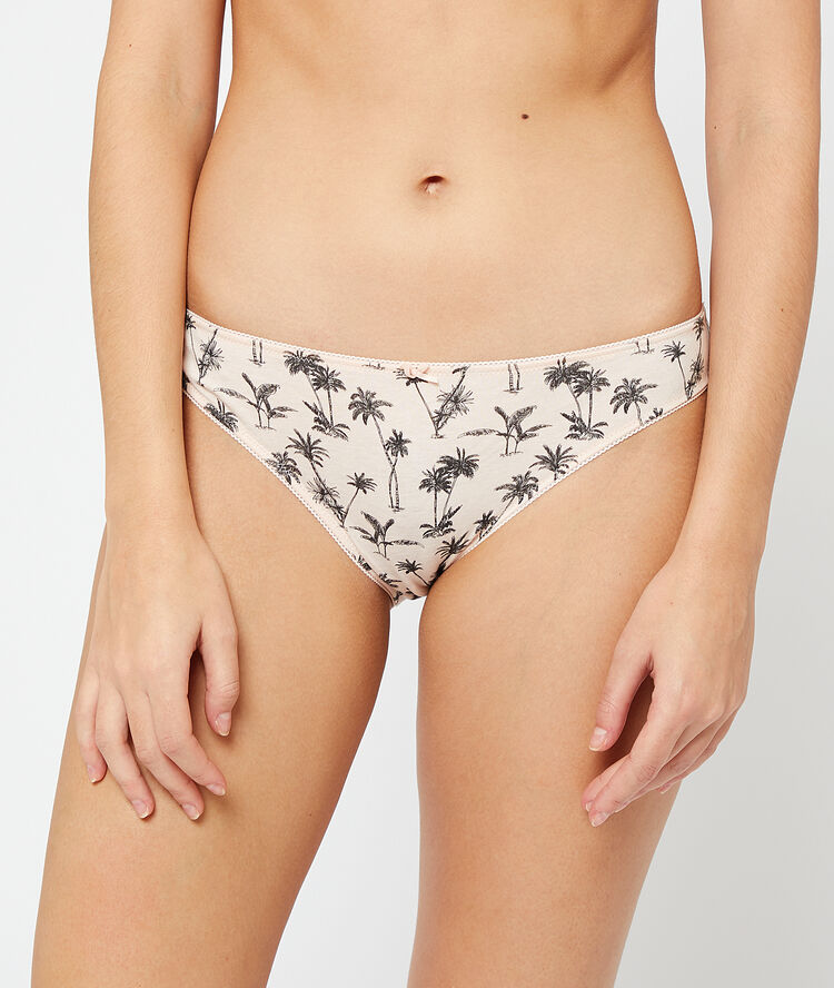 Lot de 7 culottes rose.