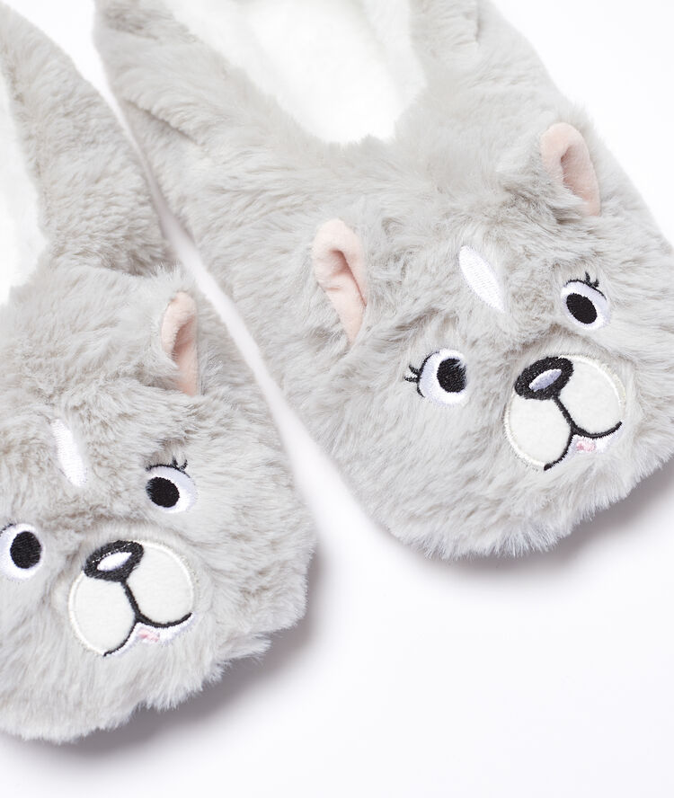 Chaussons chien gris.
