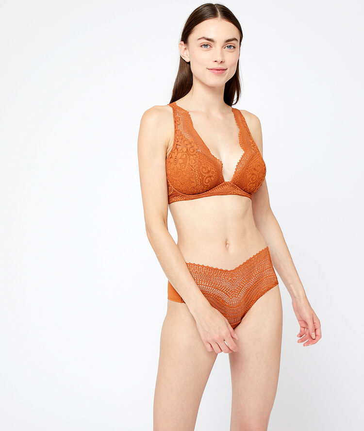 Soutien-gorge à coques fines en dentelle henne.