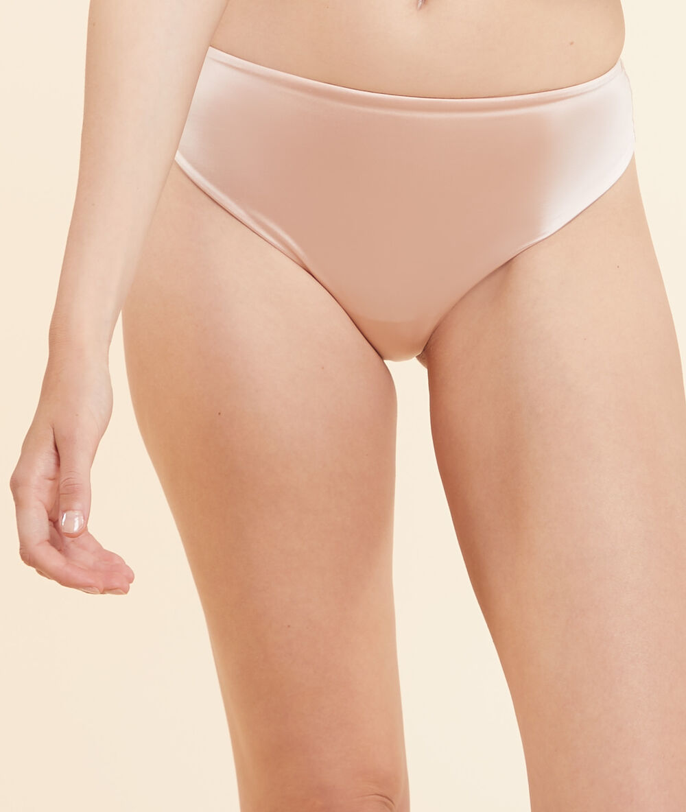 Tanga midi satiné rose poudre.