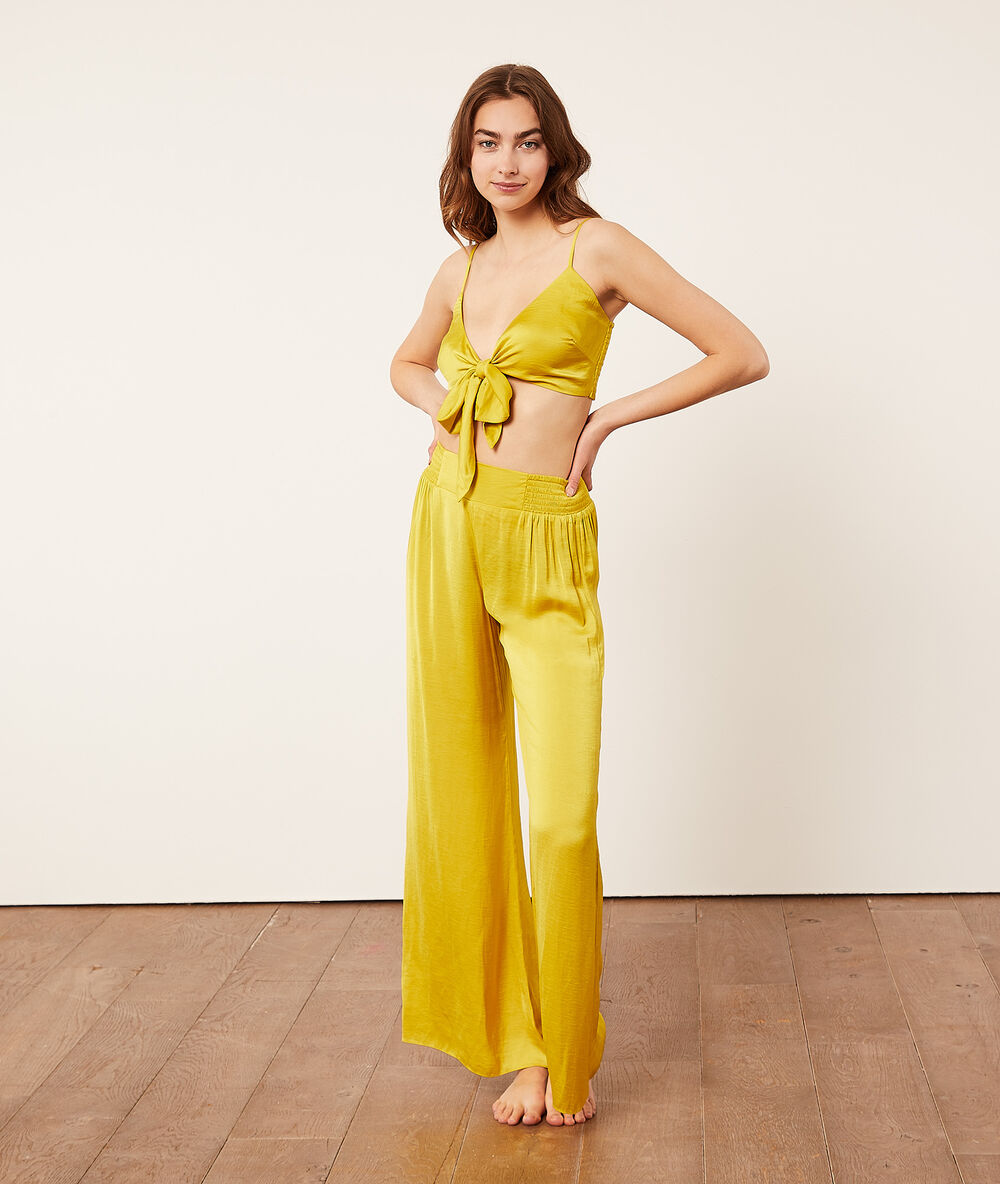 Brassière à bretelles multi-positions jaune vif.
