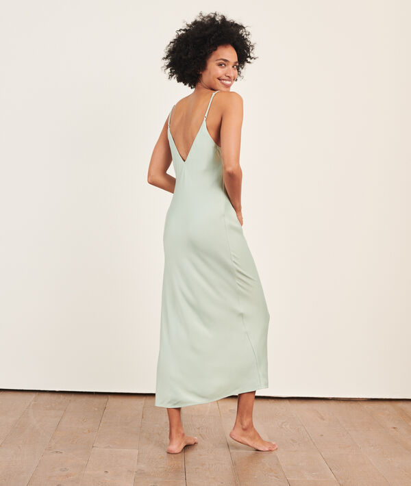 Nuisette satinée longue Nuisette satinée longue;${refinementColor}