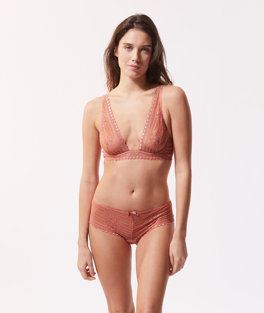 Shorty en dentelle blush.