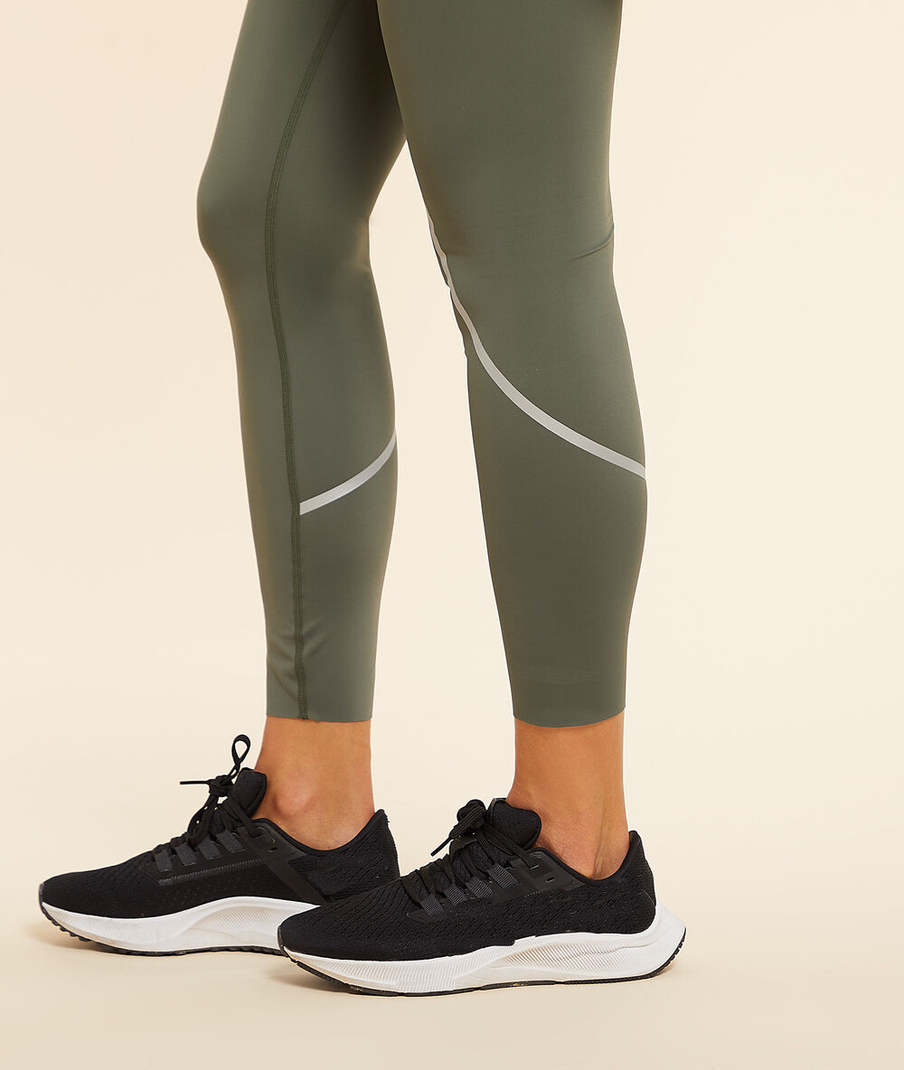 Legging de training kaki.